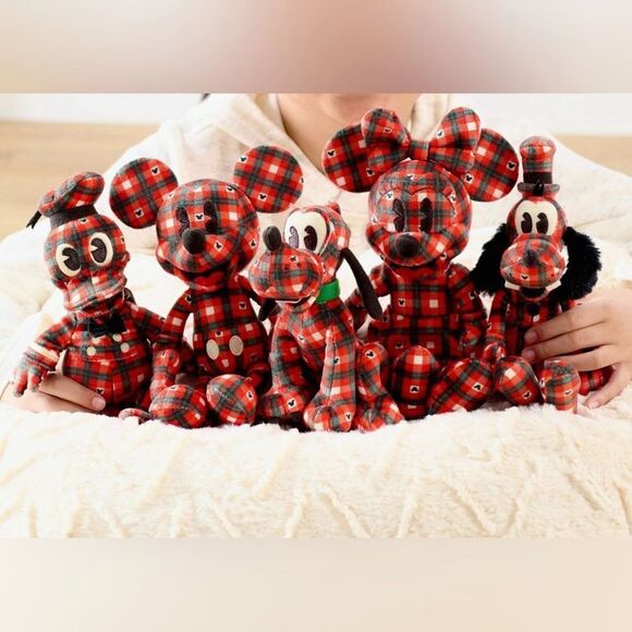 Disney Retro Plaid Fleece Plush Collector Set of 5 Fab 5 Mickey Mouse New - Picture 2 of 12
